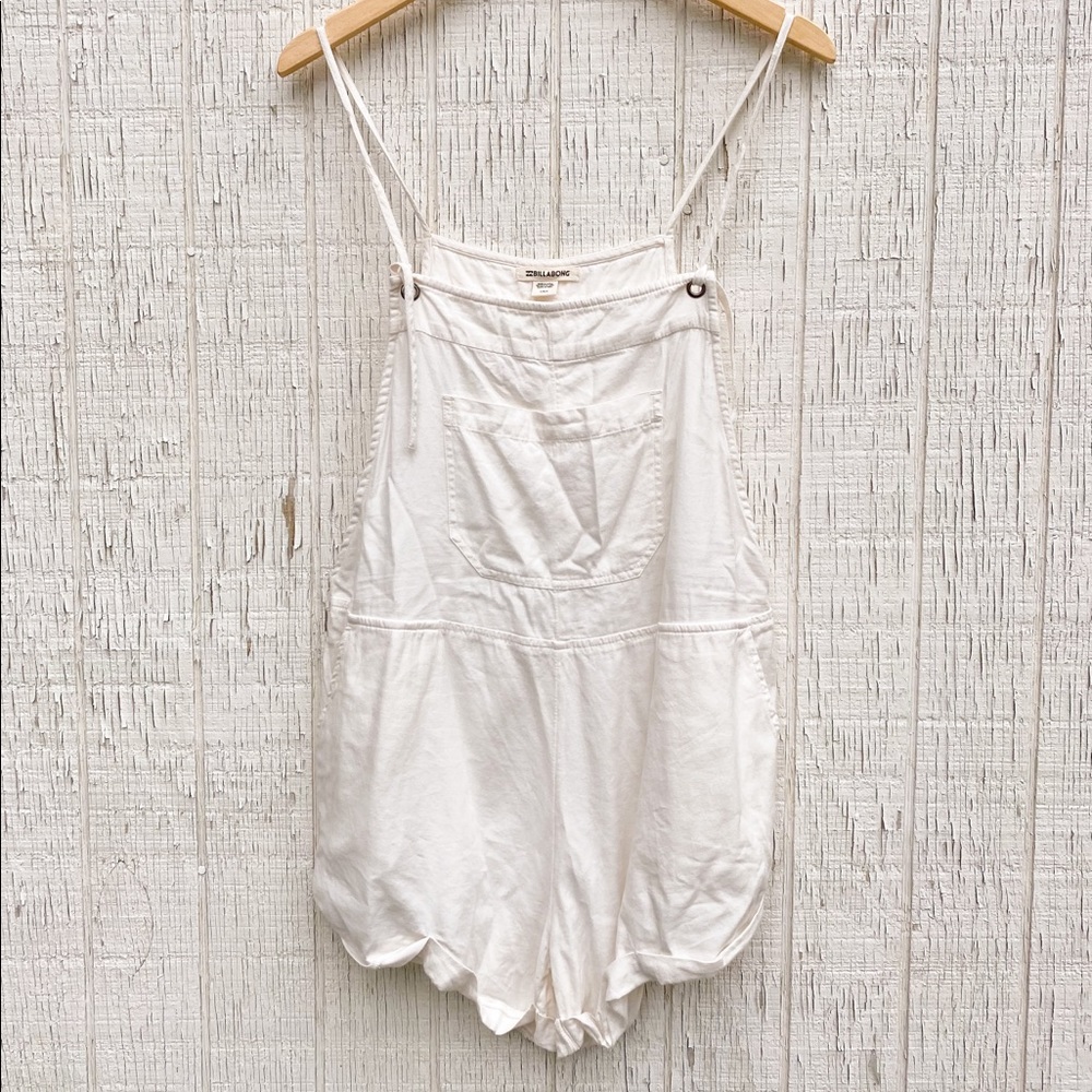 Billabong white cotton blend shorts overalls